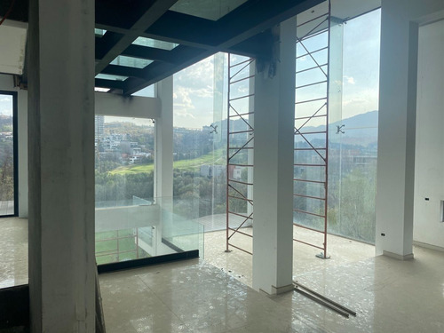 Lujosa Casa En Venta. En Bosque Real.