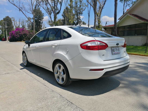 Imagen 6 de 13 de Ford Fiesta 2015 1.6 Se Sedan At