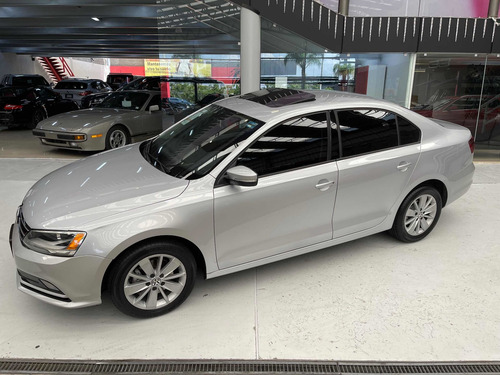 Imagen 2 de 12 de Volkswagen Jetta 2016 2.5 Comfortline At