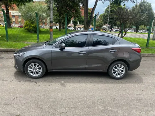 Mazda 2 Touring Aut