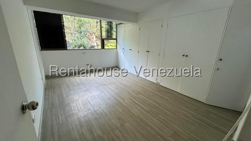 Apartamento Piso Bajo 143 M² 2h, 3b, 2p, Residencias Parque Urimare Con Piscina Pozo De Agua En Calle Cerrada En Venta En La Tahona Calle Cangilon Caracas
