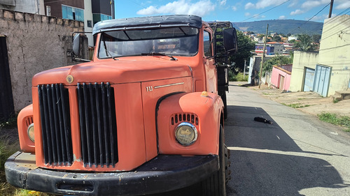Scania 111 Truck Motor Com Problema.