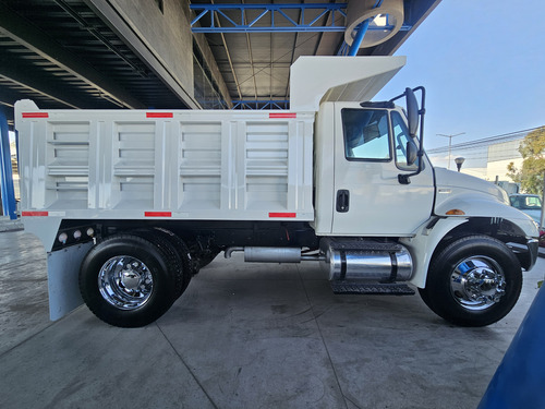 International 4300 Modelo 2014 Volteo Nuevo 7 Metros