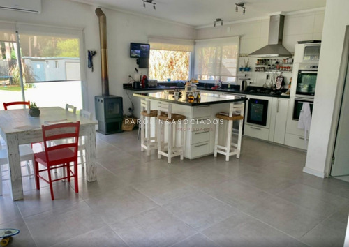 Imagen 17 de 30 de Venta De Casa 4 Dormitorios En Montoya, La Barra