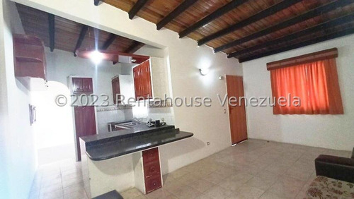 Casa En Venta Cabudare Villa Roca Codigo 2 5 3 2 2 7 Mildred De Oportunidad Traigo Para Ti Casa En Excelente Zona Av Intercomunal Remodelada Sin Problemas De Agua Tanque Subterraneo Filtro Casa