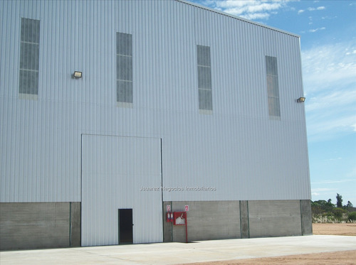 J.s. Local Industrial En La Paz