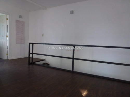 Casa A Pasos De La Laguna!!- Ref: 2109