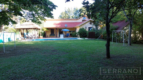Casa En Venta Con 3 Dormitorios Y Pileta. Barrio Parque Sakura. Exaltacion De La Cruz