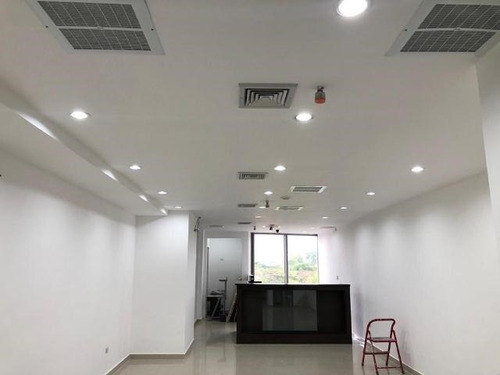 Imagen 3 de 8 de Asein682 Vende Oficina En La Torre World Trade Center