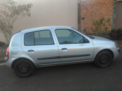 Renault Clio 1.0 Authentic 2005 4 Portas