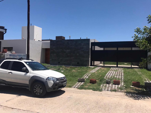 Casa En Venta En Comarca De Allende Villa Allende