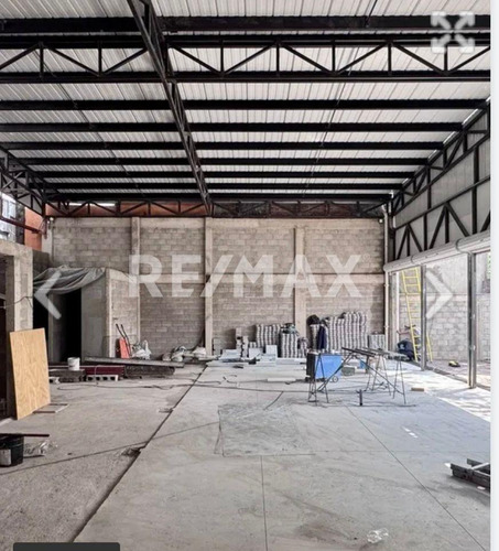 Renta De Local En Circuito Interior José Vasconcelos, Col.san Miguel Chapultepec, Miguel Hidalgo, Ciudad De México.
