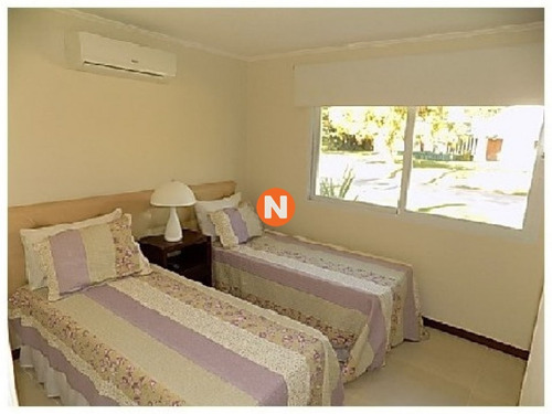 Casa En Venta Y Alquiler, Mansa, Punta Del Este, 4 Dormitorios.- Ref: 209383