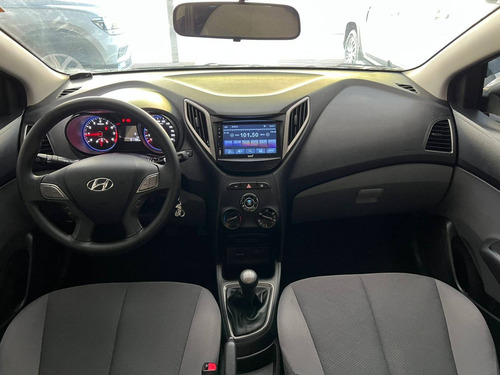 Imagem 7 de 11 de Hyundai Hb20s 1.0 Comfort Plus 12v Flex 4p Manual
