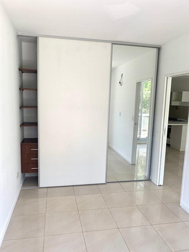 Imagen 10 de 19 de Venta Departamento Con Balcón-piscina- Impecable!!