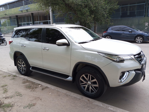 Toyota Hilux Sw4 2.8 Srx 177cv 4x4 7as At