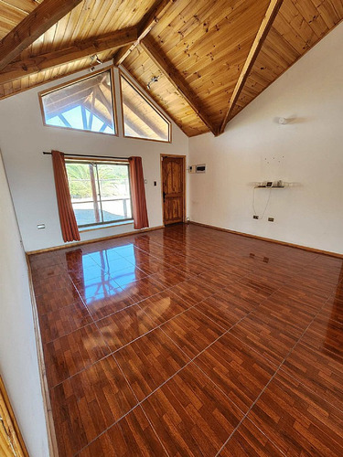Parcela Con Quincho Y Piscina Apta Para Eventos