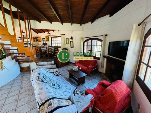 Casa En Venta En Atlántida Frente Al Mar