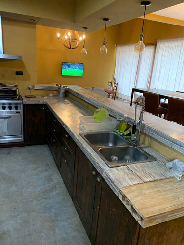Vendo Casa Estilo Campo En Pinamar Fragata Libertad Frente A La Isla Del Golf Con Piscina