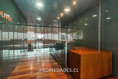 Oficina Alto Nivel De Habilitación En Arriendo, Las Condes.