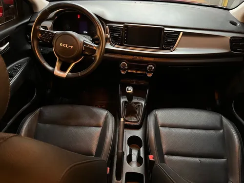 Kia Rio 1.4 Zenith Hb 4 p
