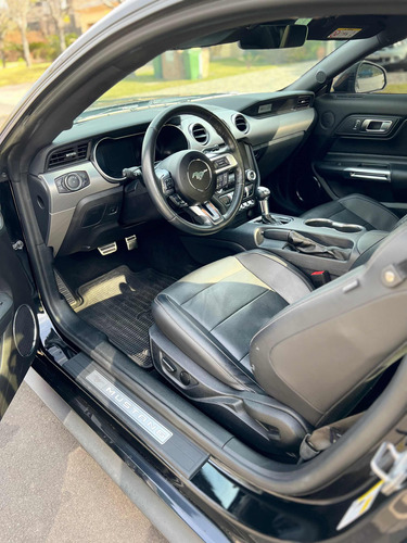 Ford Mustang 5.0 Gt 421cv