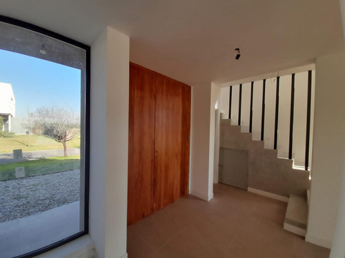 Imagen 9 de 30 de Casa En Venta El Canton Barrio Norte A Laguna C/pileta