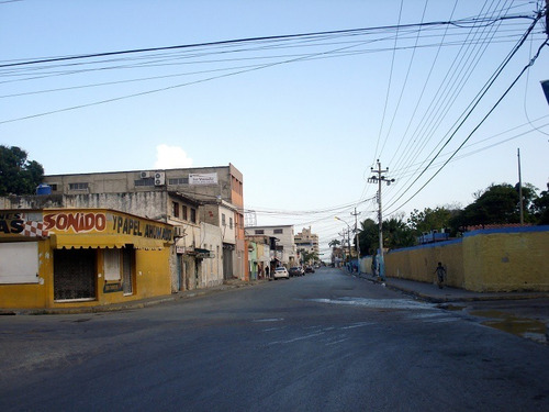 Imagen 8 de 10 de Re/max 2mil Vende Excelente Terreno En Porlamar A Una Cuadra De La Av. 4 De Mayo - Isla De Margarita