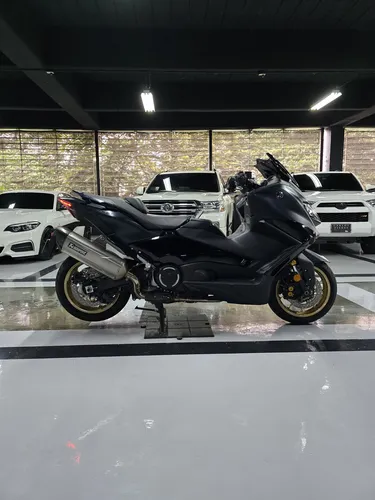 Yamaha T Max 560