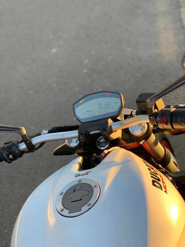 Ducati Monster 821