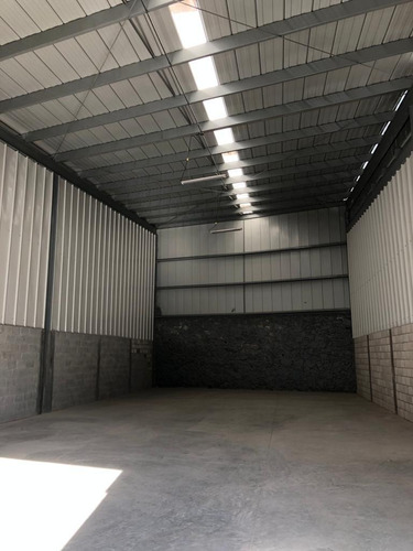 Imagen 2 de 5 de Bodega Renta 250 M2 Seguridad Trifásica Plateros