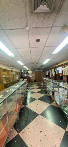 En Alquiler Local Comercial Boulevard Maracay