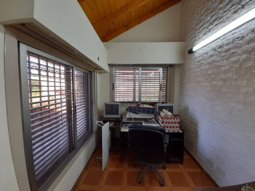 Imagen 8 de 14 de Casa En Venta En Castelar Sur