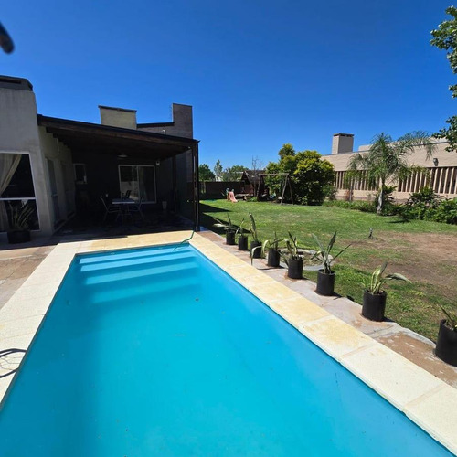 Hermosa Casa, Ruta 1 Km 11 / Casa Apta Crédito ¡no Pierdas Esta Oportunidad!