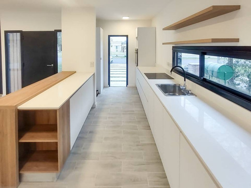 Imagen 8 de 30 de Moderna Casa De 4 Ambientes A Estrenar En Venta En San Ramiro, Pilar Del Este