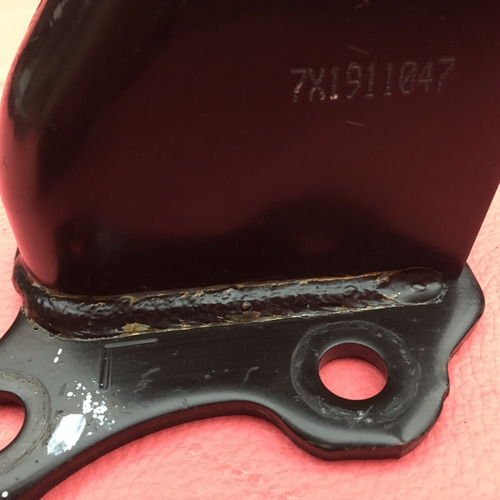 Base Izquierda De Motor Np 300 2014-2020 2.4 Lts Original (Usado)