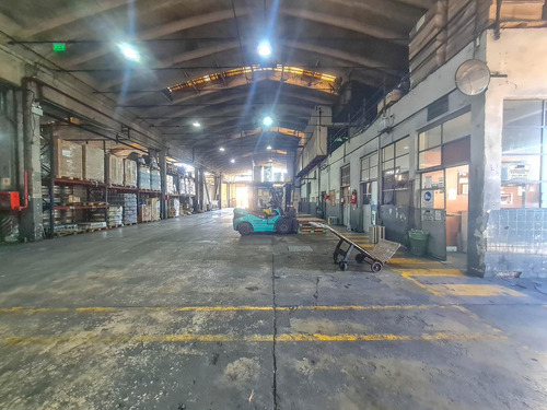 Deposito En Alquiler De 3672 M2 Dentro De Predio Cerrado, Excelente Ubicacion En Olivos A Pasos De Au. Panamericana