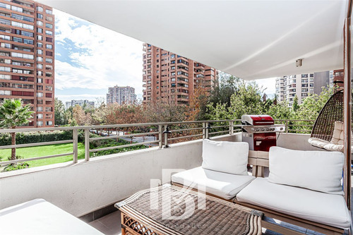 Departamento En Venta De 4 Dorm. En Las Condes