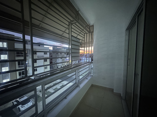 Amplio Apartamento Con Terraza En Autopista San Isidro