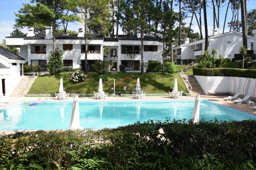 Apartamento En Roosevelt, 2 Dormitorios *- Ref: 4800