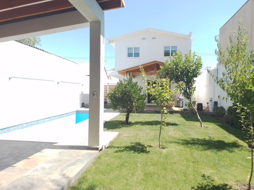 Vendo Casa La Cisterna 5d-4b-3e Y Piscina Y Quincho