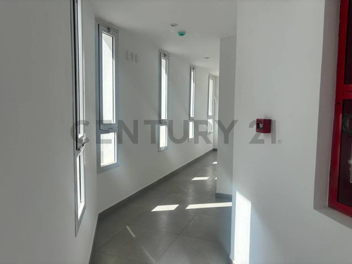 23 Y 50. Departamento En Venta A Estrenas 2 Dormitorios , La Plata Parque San Martin.-