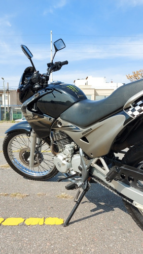 Imagen 12 de 25 de Honda Falcon 400 Nx4 (2011)