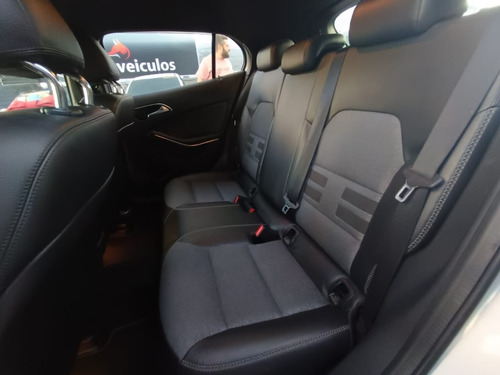 Mercedes-Benz Classe GLA 1.6 Advance Turbo Flex 5p