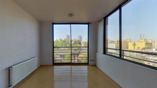 Departamento En Venta De 3d+2b+e+b. En Recoleta