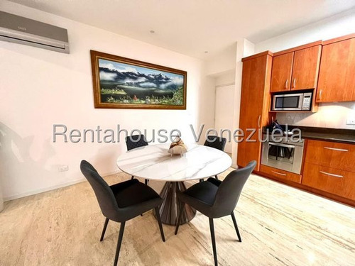 Elegante Apartamento En Alquiler En Campo Alegre.