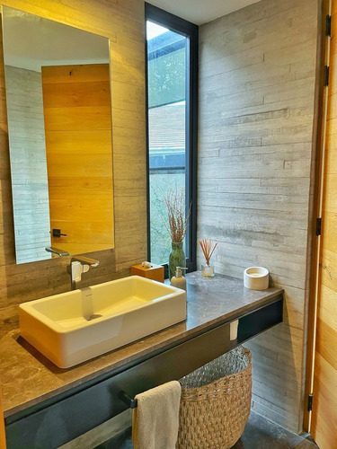 Imagen 25 de 30 de Moderna Casa, Increíble Vista Al Lago, El Santuario, Valle D