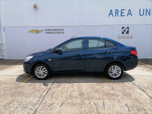 Imagen 2 de 15 de Chevrolet Aveo 2022 4p Lt L4/1.5 Man.