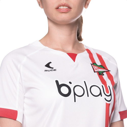 Imagen 4 de 9 de Camiseta Estudiantes De La Plata 2022 Ruge Mujer Suplente
