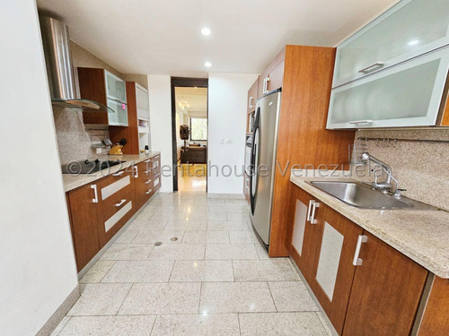 Hermoso Apartamento Totalmente Remodelado En Venta De 173mts² En Urbanización Monterrey